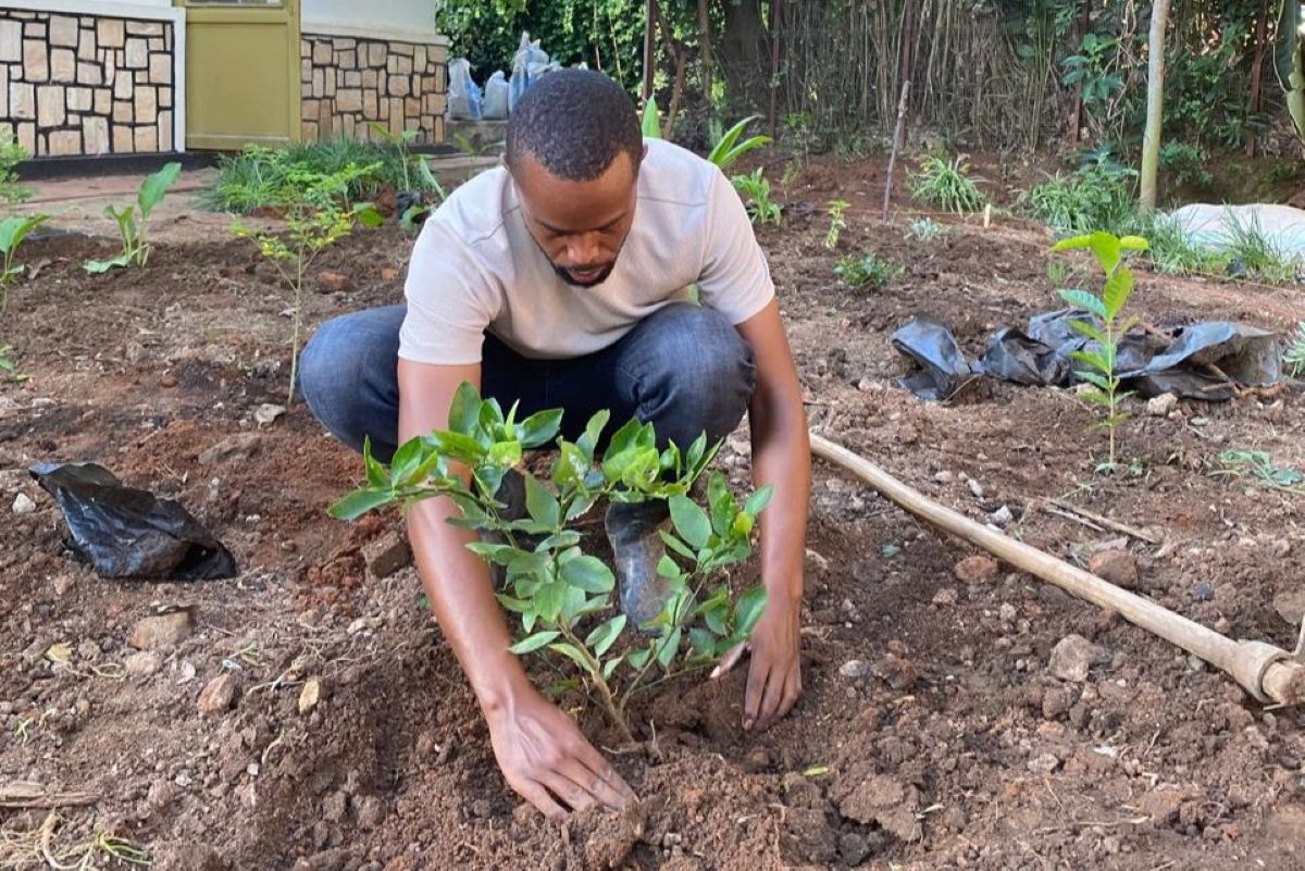 Thiong'o Gachie working in Rwanda in 2025.jpg